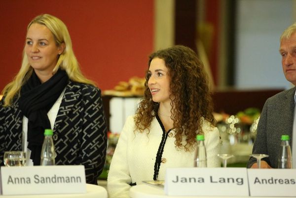 Jana Lang